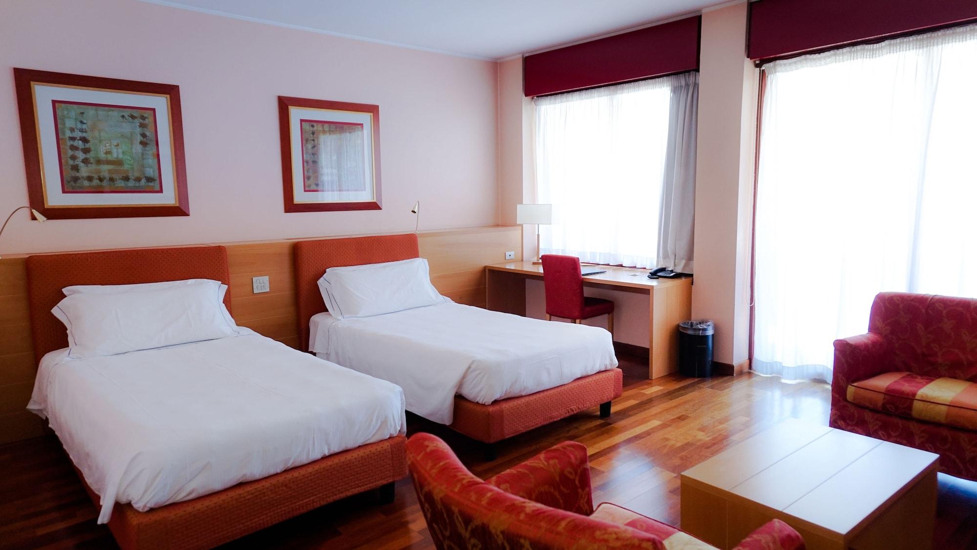 Hotel Excel Milano 3 4*