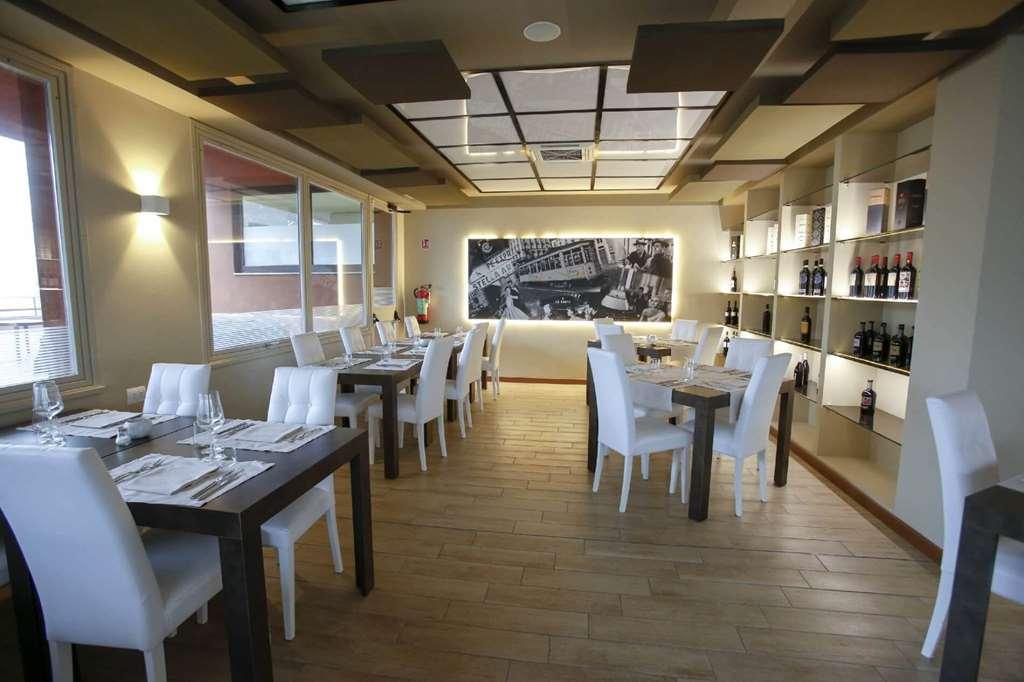 Hotel Excel Milano 3 4*