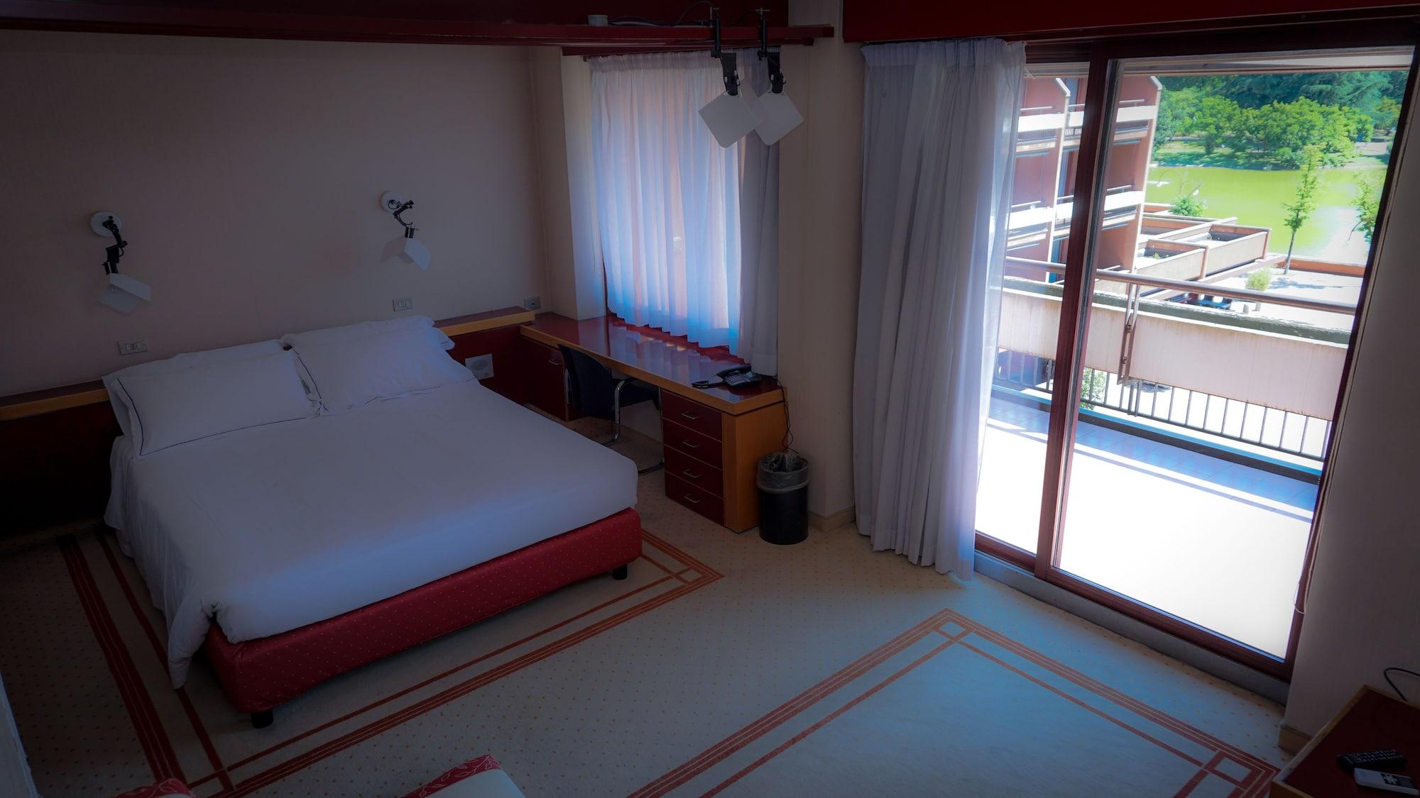 Hotel Excel Milano 3 4*