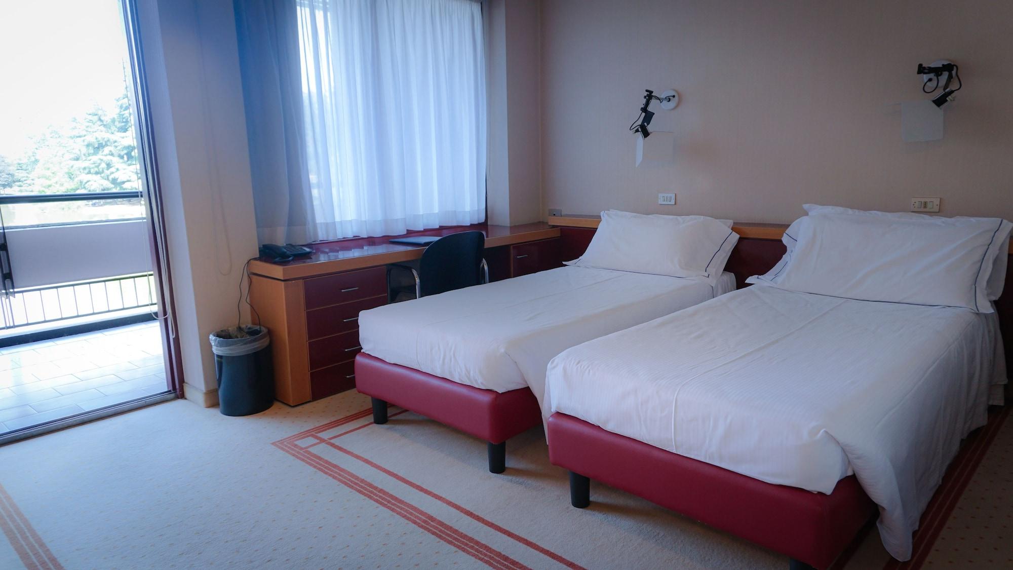 Hotel Excel Milano 3 4*